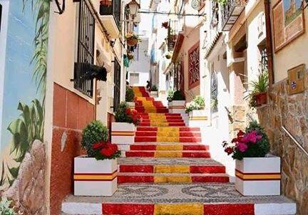 Spaanse trappen in de oude stad Calpe